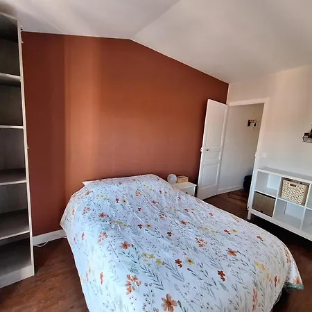La Cabane De Charlie Le Broc (Puy-de-Dome)
