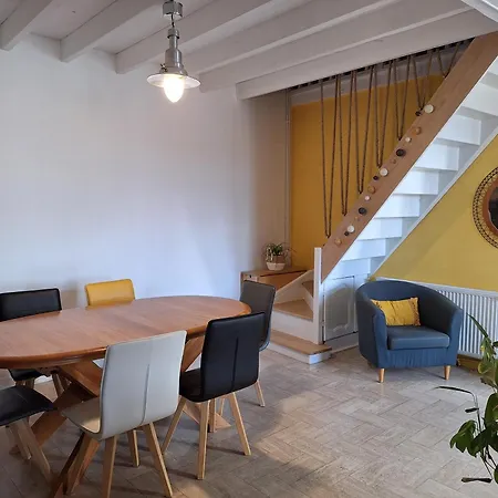 La Cabane De Charlie Le Broc (Puy-de-Dome)