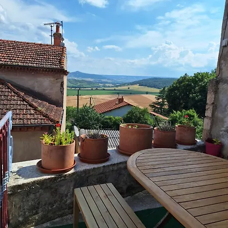 La Cabane De Charlie Hébergement de vacances Le Broc (Puy-de-Dome)